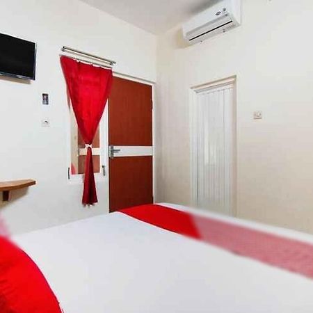 Syariah Cozy Residence Маланг Екстериор снимка