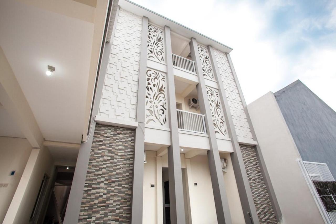 Syariah Cozy Residence Маланг Екстериор снимка