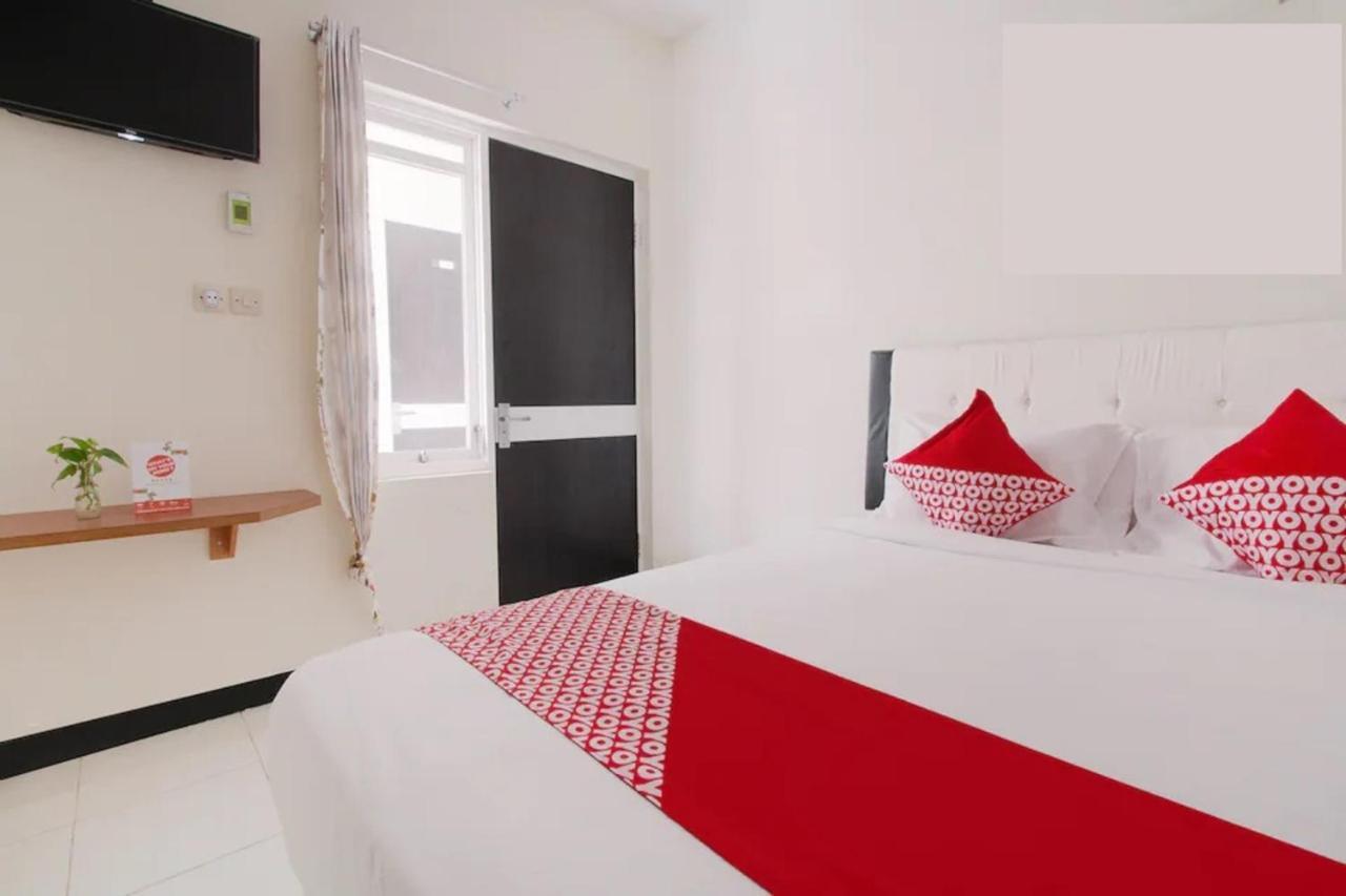 Syariah Cozy Residence Маланг Екстериор снимка