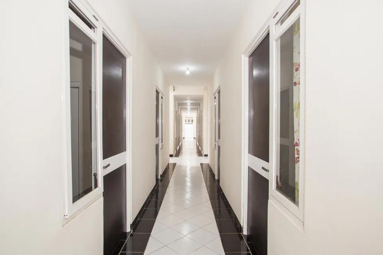 Syariah Cozy Residence Маланг Екстериор снимка